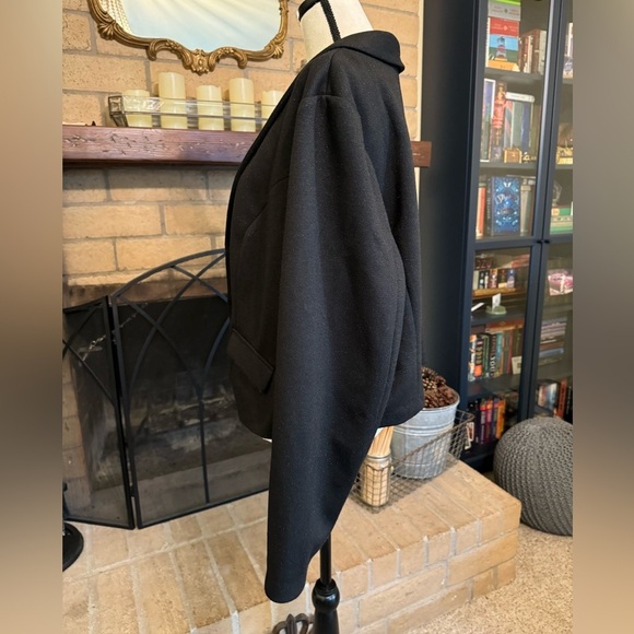 TORRID Black Sparkling Crop Blazer - Size 4 (4X) - Picture 4 of 14